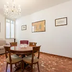 公寓 Kyra's House By Sarlux