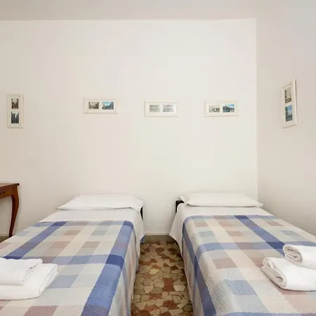 דירה Kyra's House