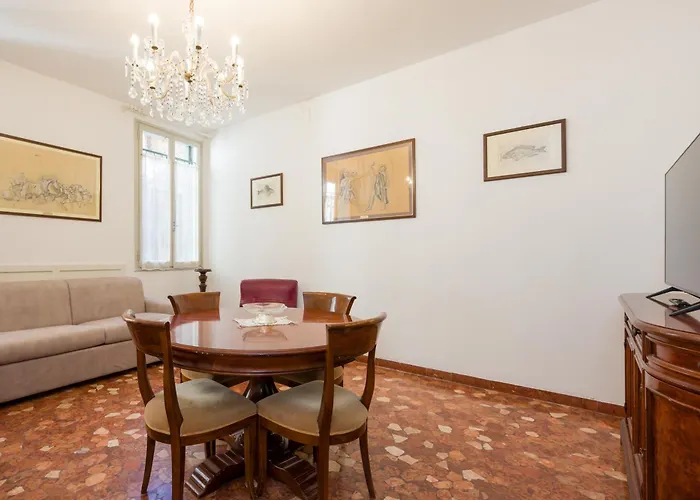 Daire Kyra's House By Sarlux