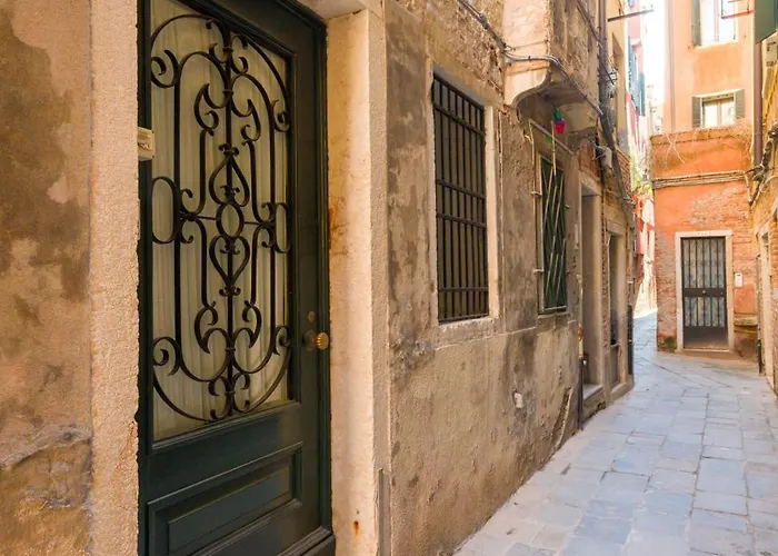 Kyra's House By Sarlux Daire *